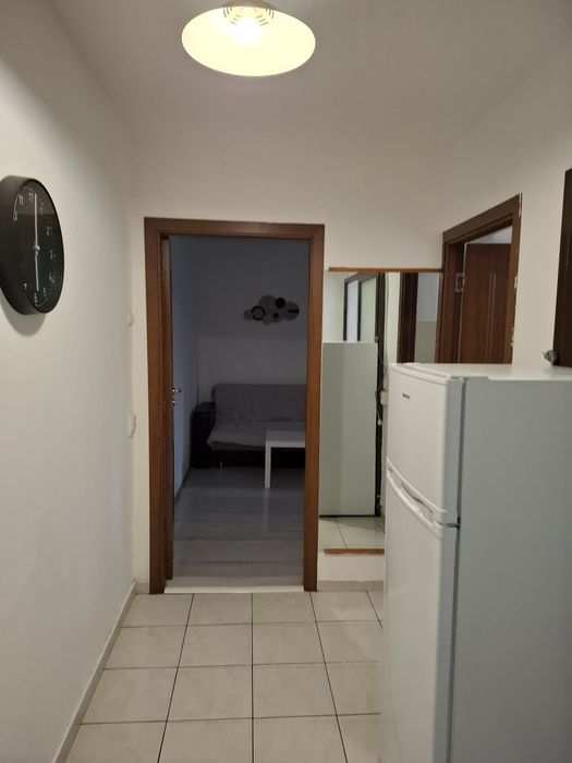 De închiriat apartament cu 3 camere