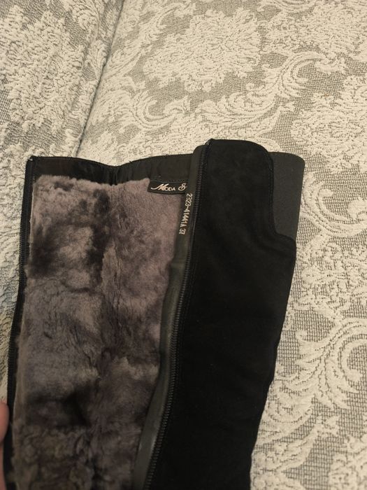 Натуральные замшевые сапоги