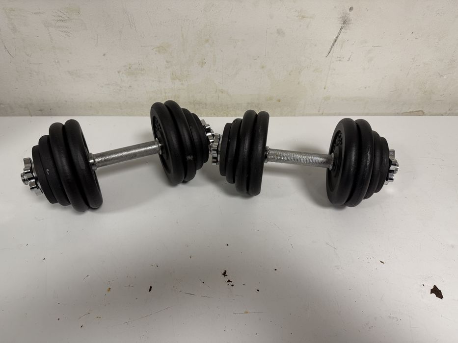 Gantere reglabile set 30 kg. 15+15=30 kg. Noi de fier