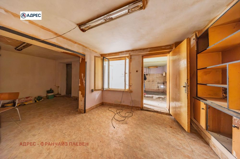 Продава се Къща в Плевен, Идеален център - 80 кв.м за 523 €/кв.м - Снимка #11