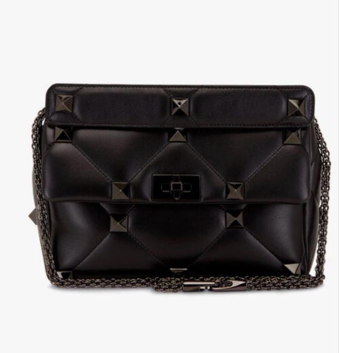 Черна чанта чисто нова Valentino