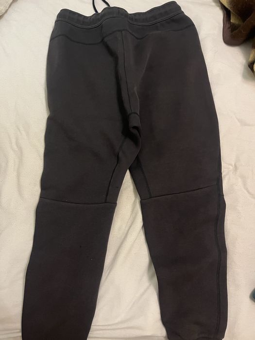 Продавам дрехи на Luda и на Nike.