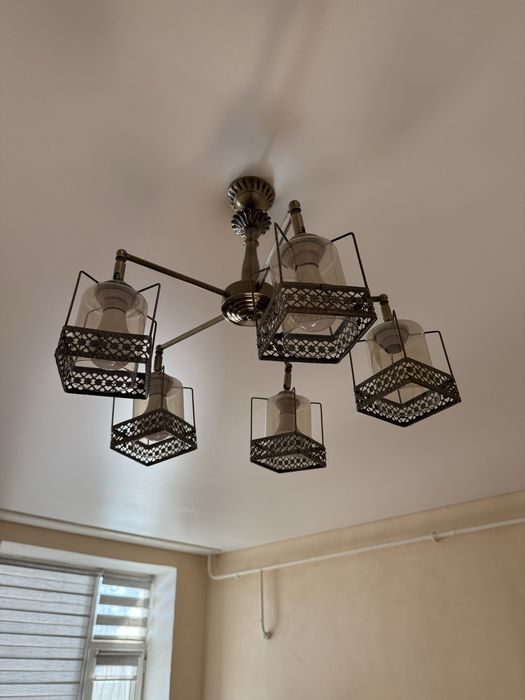 Люстры б/у в хорошем качестве