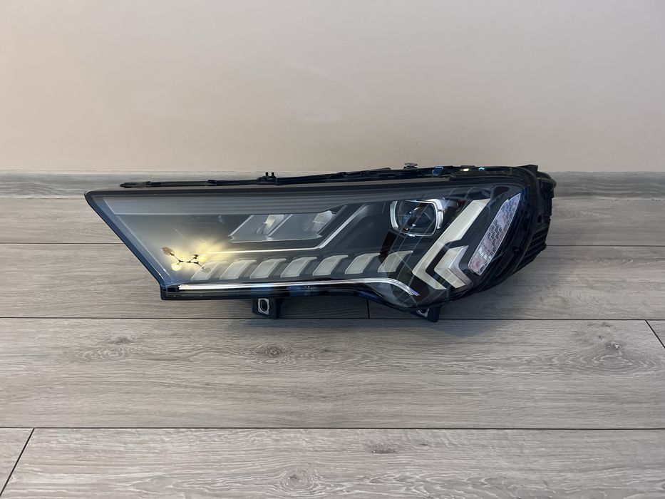 Far stanga Audi Q7 4M, Matrix, Original, De Europa, Cod 4m0941039C