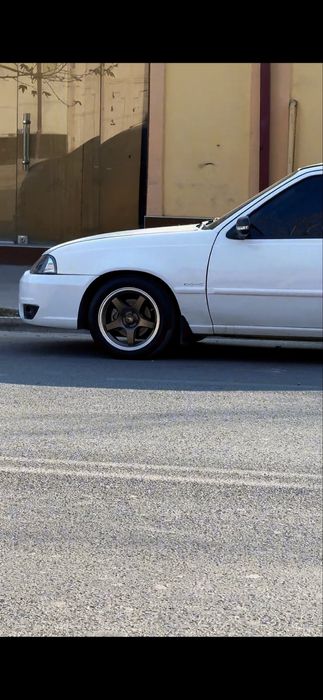 R15 sport diska yangi sotiladi