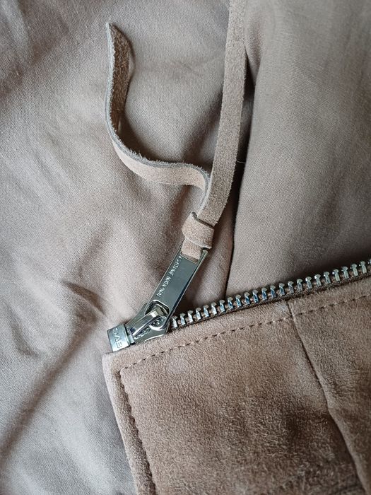 Продавам мъжко кожено яке Costume National