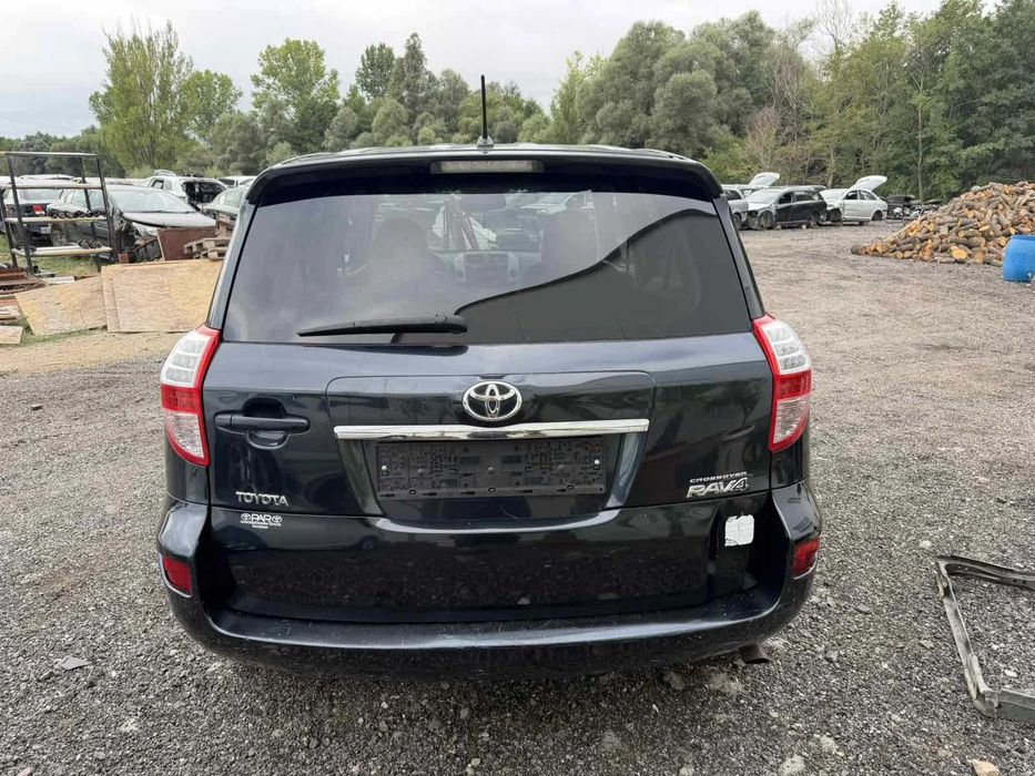 Toyota Rav4 2010г Facelift 2.2 150 кс На Части