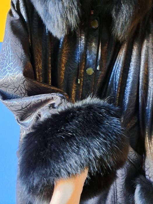 Продаю  тёплую  куртку