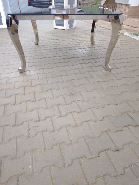 Masa de sticla cu 6 scaune moderne!