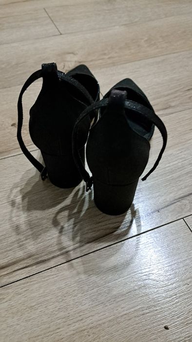 Pantofi sandale elegante