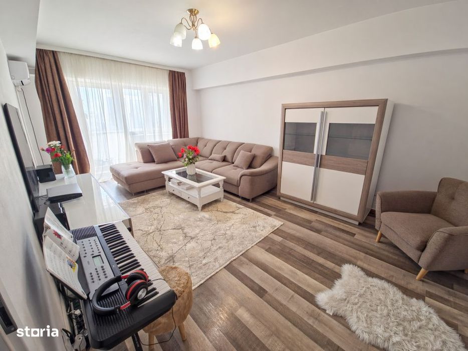 Apartament 3 camere, decomandat, 76 mp, zona Calea Bucuresti - Piata C