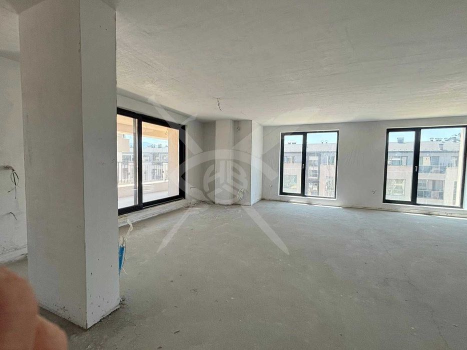 Продава се Тристаен апартамент в Пловдив, Христо Смирненски - 206 кв.м за 1651 €/кв.м - Снимка #8