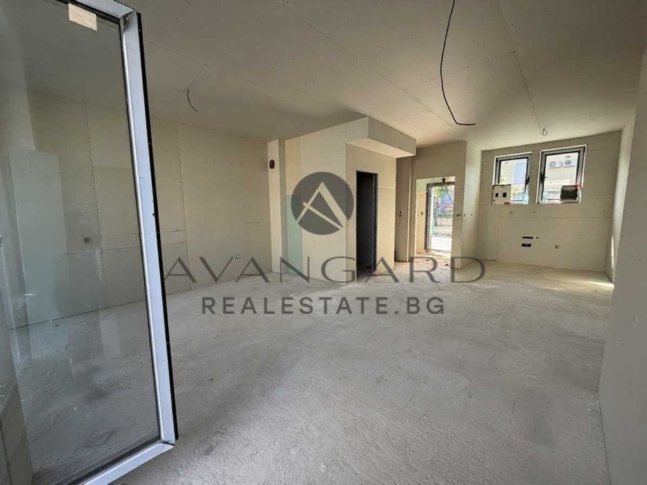 Продава се Къща в Пловдив, Остромила - 220 кв.м за 973 €/кв.м - Снимка #1