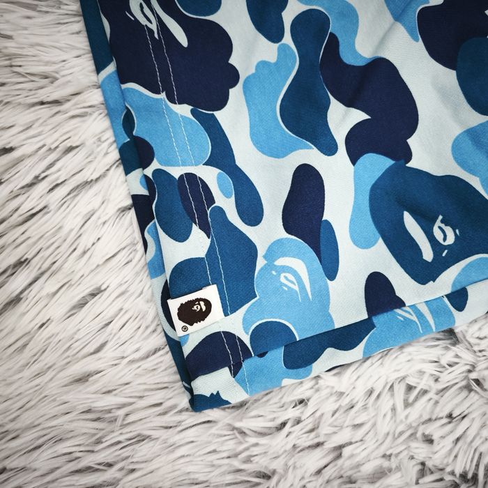 BAPE мъжки къси панталони размер M НОВИ