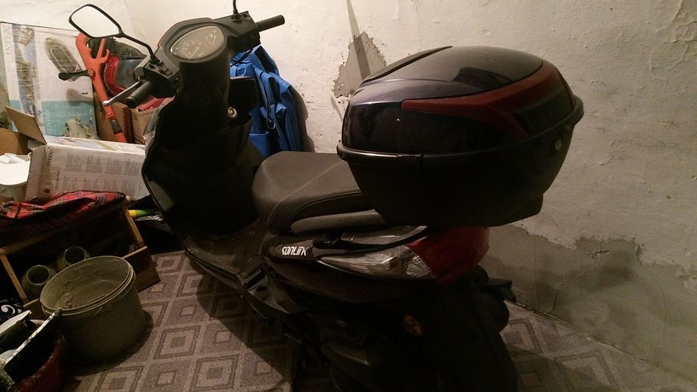 Продам скутер 2023г