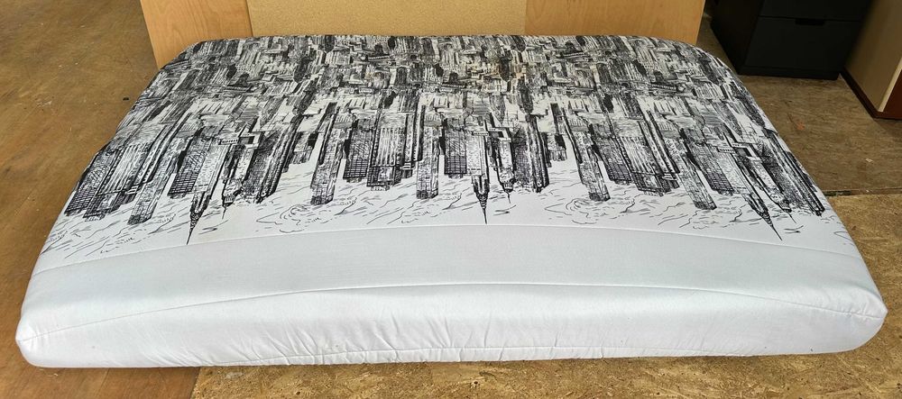 Canapea Extensibila cu Lada; Pat cu Saltea 180x115 cm