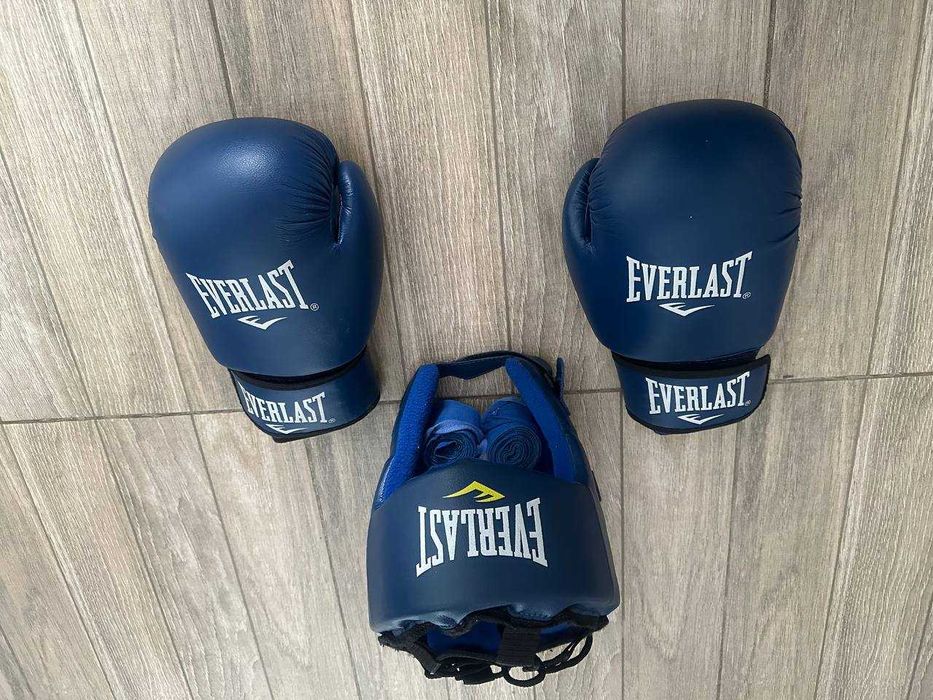Шлем с Перчаткой Everlast