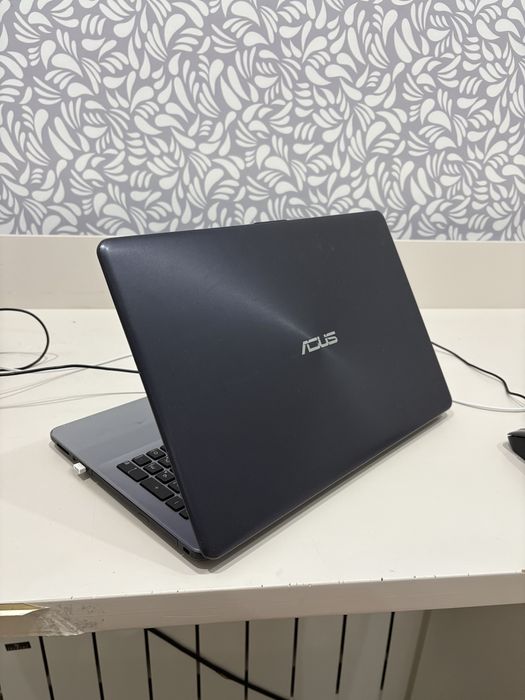 Asus Core I7 7500 ноутбук