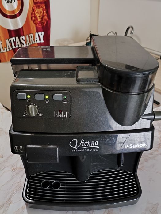 Продавам Saeco Vienna Superautomatica