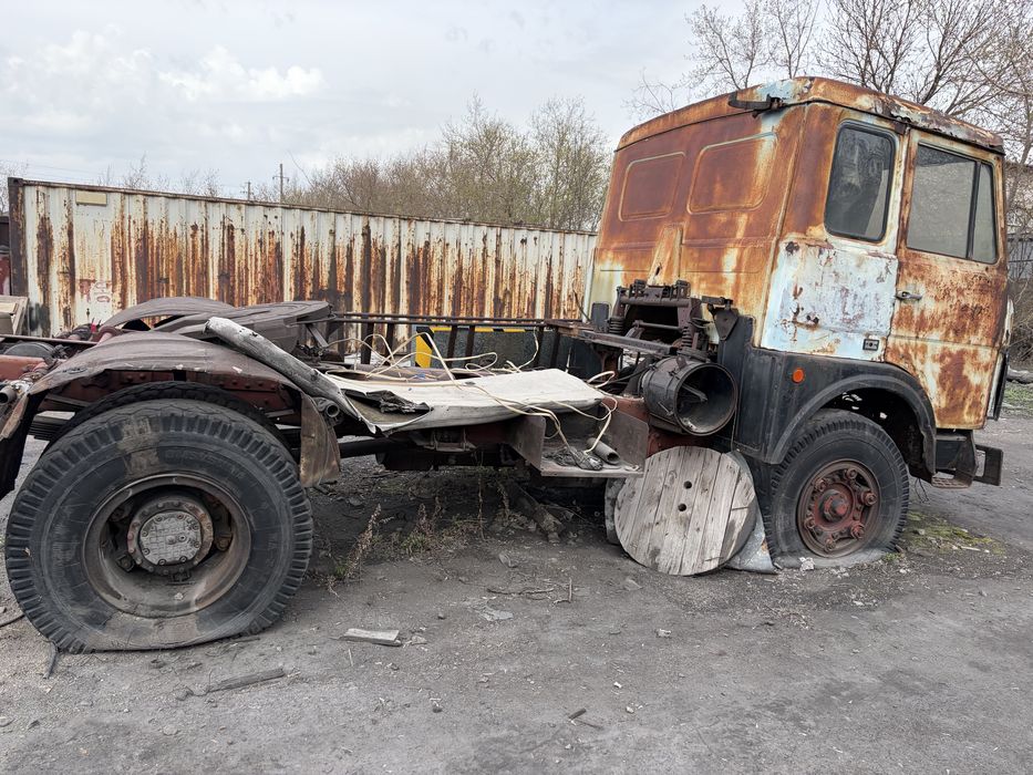 Продам а/м маз на запчасти