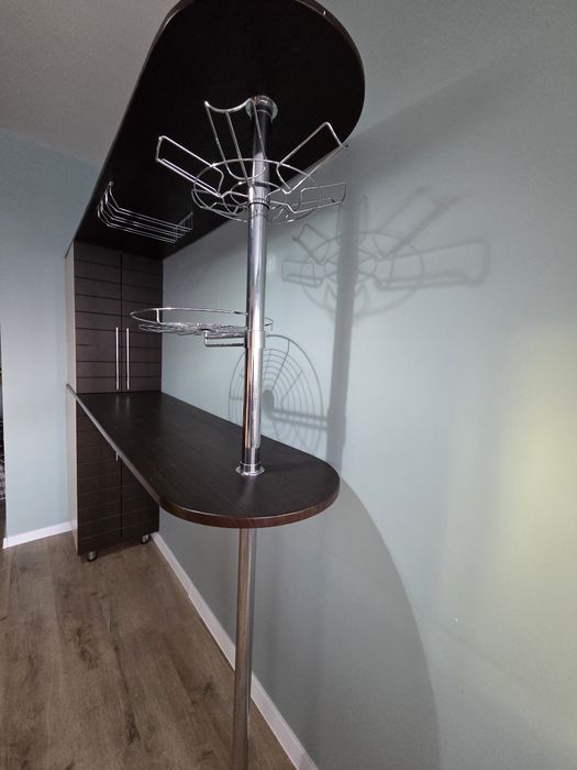 Барная стойка со шкафами