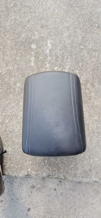 Подлакътник и волан за Hyundai Tucson