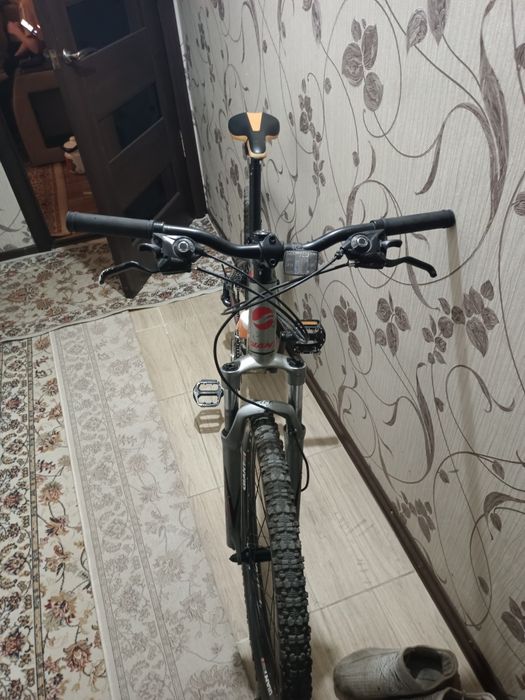 Продам велосипед Giant