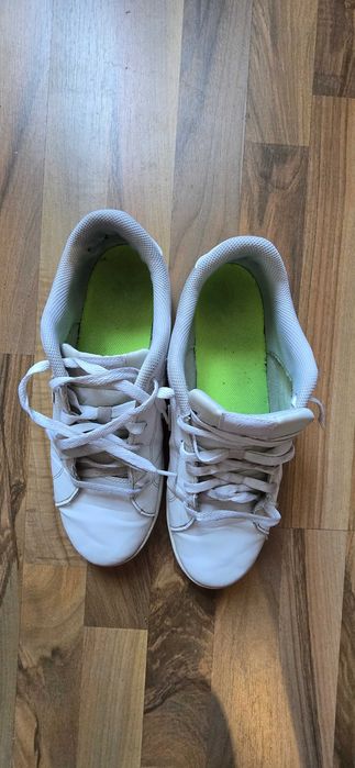 Спортни обувки Nike Cour Royale 2