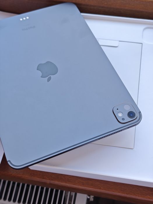 iPad Pro 11 256Gb M4 на гарантии