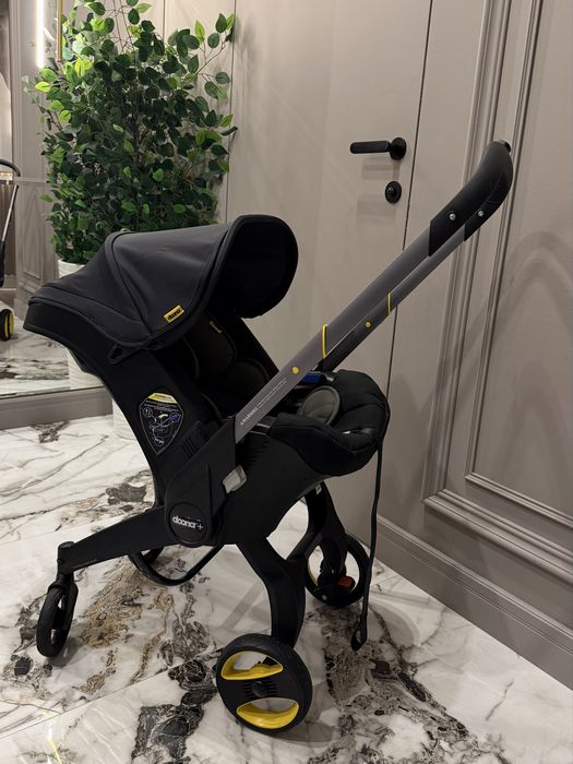 Продается автокресло Doona Simple Parenting