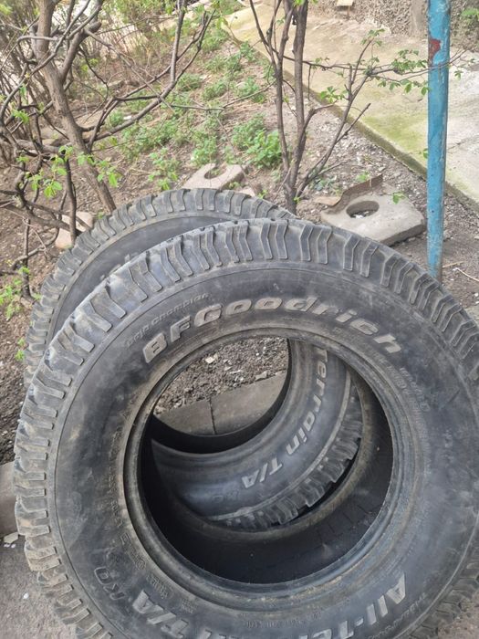 Продам грязевые шины на двух сотку