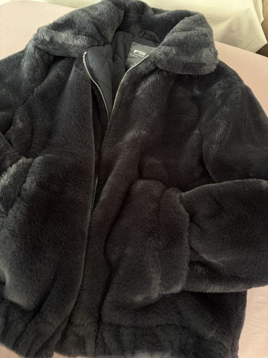 Дамско пухкаво зимно яке