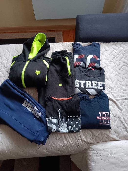 Продавам детски дрехи рамер 146-152