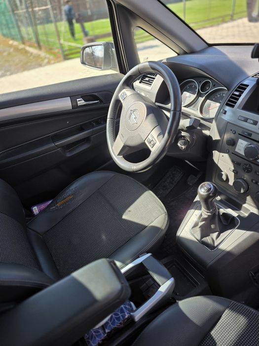 Opel Zafira 7 locuri