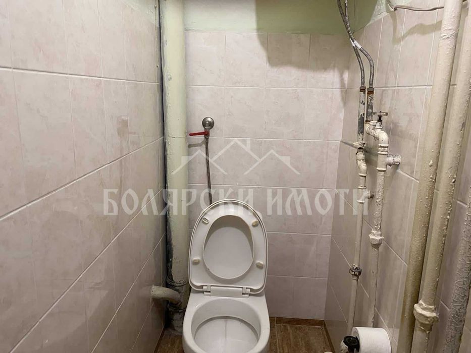 Дава се под наем Тристаен апартамент в Велико Търново, Колю Фичето - 80 кв.м за 230 € - Снимка #7