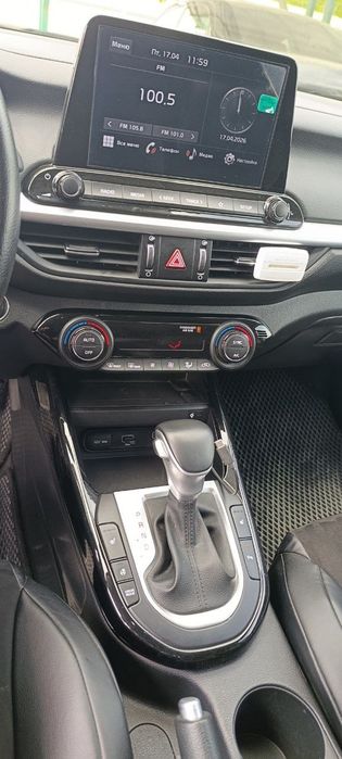 Kia cerato. Киа серато