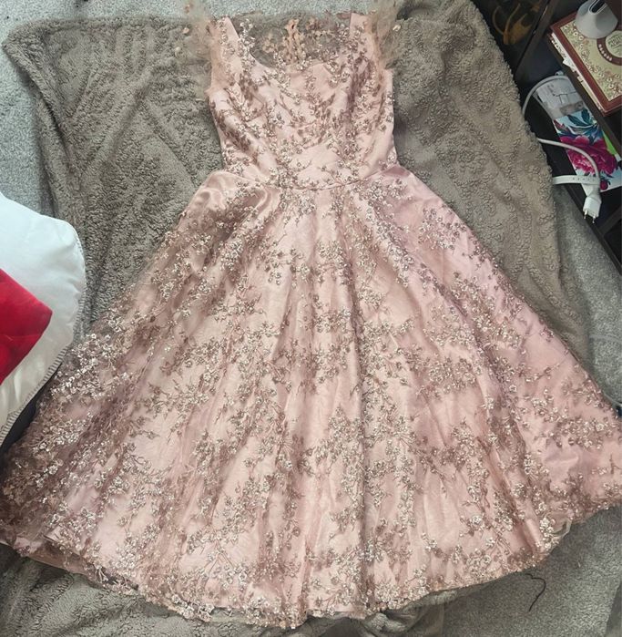 Вечернее платье