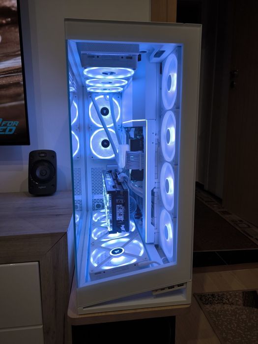 Carcasa Phanteks NV7 Full Tower + suport vertical GPU