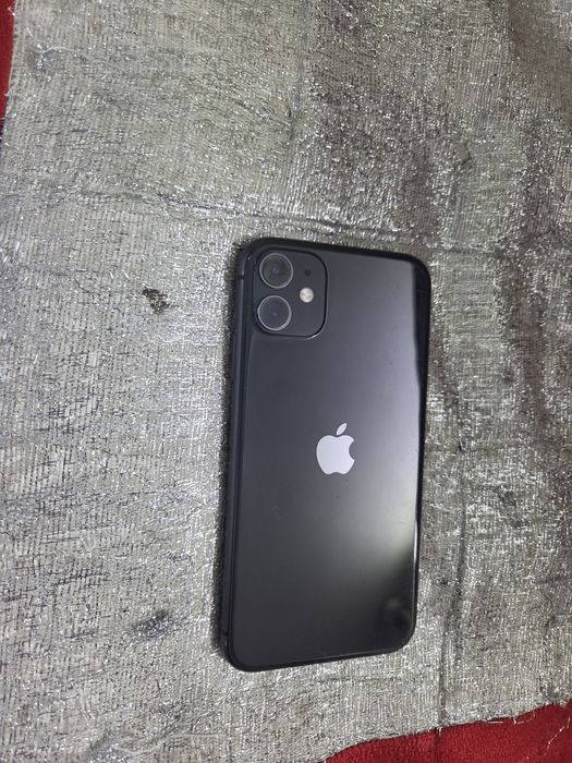 Iphone 11.  64gb