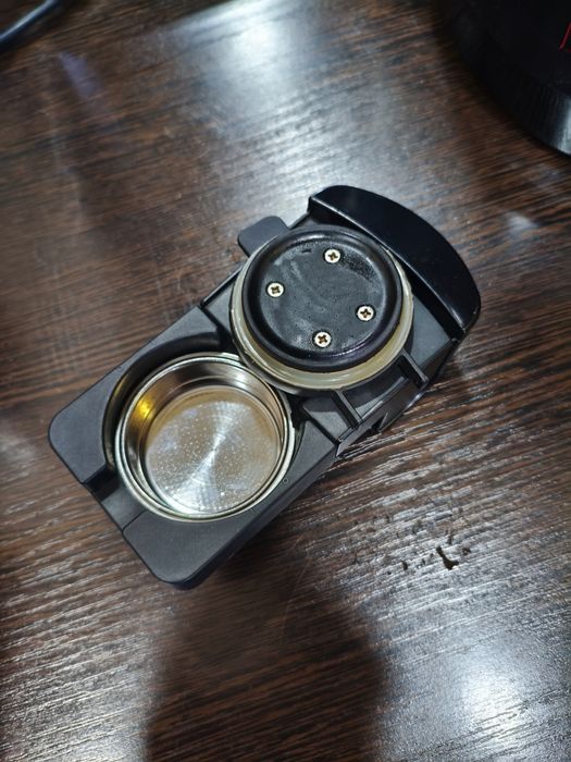 Продаётся капсульная кофемашина Sonifer  SF-3585