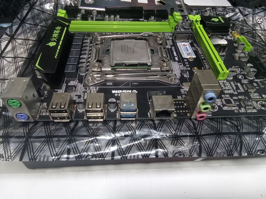 Igravoy Ddr4 zborka Gamming x99 +intel xeon E5 2630v4 (analog i3 12100