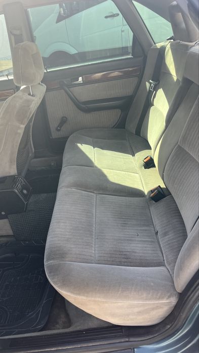 Ауди 100 срочно сатылады