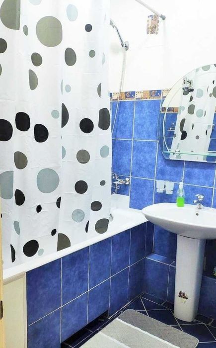 Прадается квартира метро Ойбек