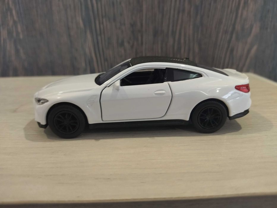 Метална количка BMW M4 !!!