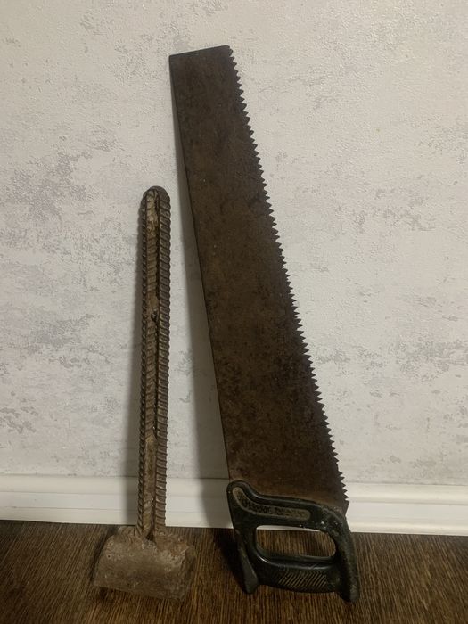 Пила с кувалдой