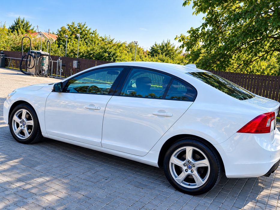 VOLVO S60 2012 — imagine 2
