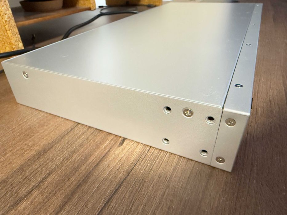 Ubiquti Switch USW-24-POE