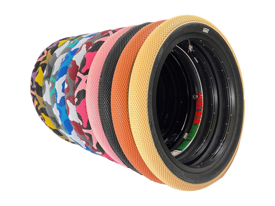 НОВИ Гума 26" CULT X VANS за колело 26 цола dirt jump - street гуми