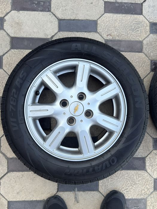 Spark 175/65/14 bolon holati ideal