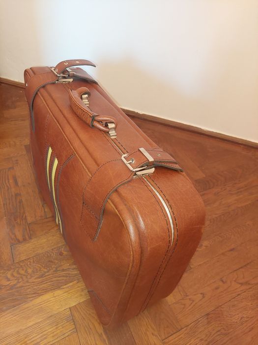 Geamantane vintige de vânzare